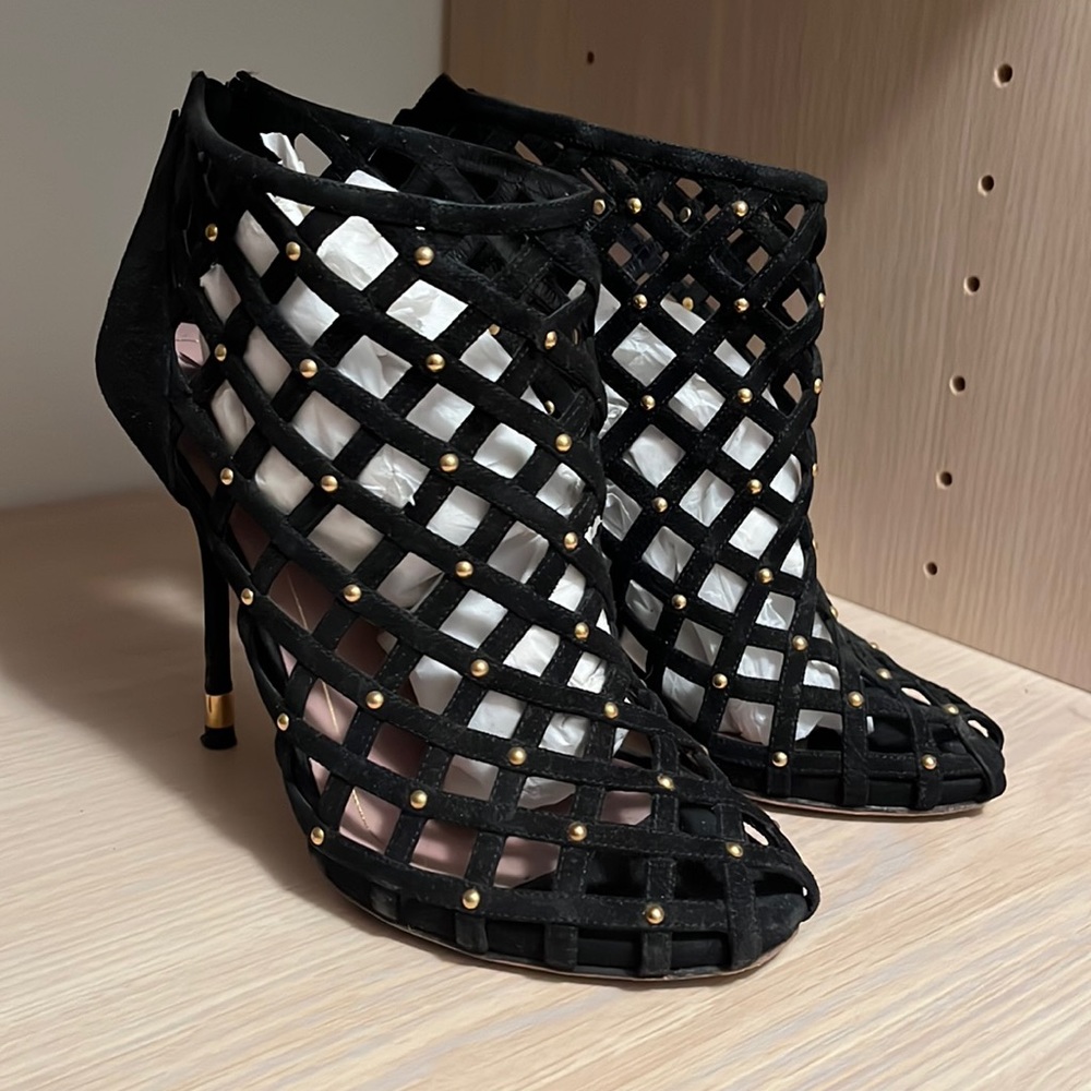 Gucci cage booties/ shoes size 36/6 black suede